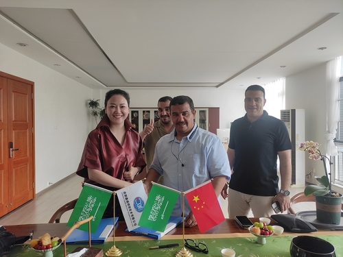 Latest company blogs about The Saudi Arabia Customer Visited Xinwei Factory